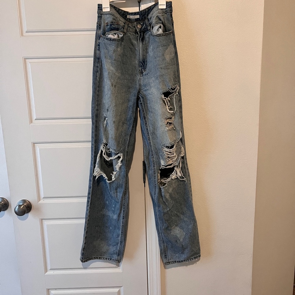 Wide leg pacsun jeans with rips